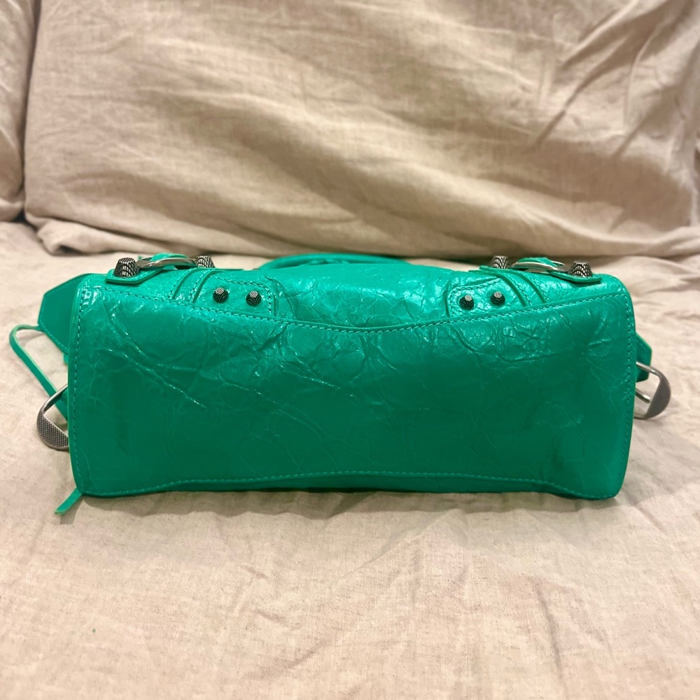 $2790 Balenciaga Arena Neo Cagole Lamb Leather Crossbody Bag, Vivid Green 700940 - Picture 7 of 16